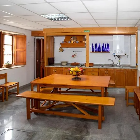 Villa Sleeps 20 With Pool And Wifi